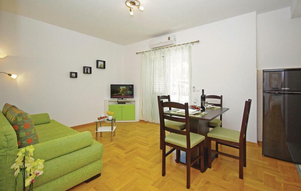 Villa Em Makarska Ngoại thất bức ảnh